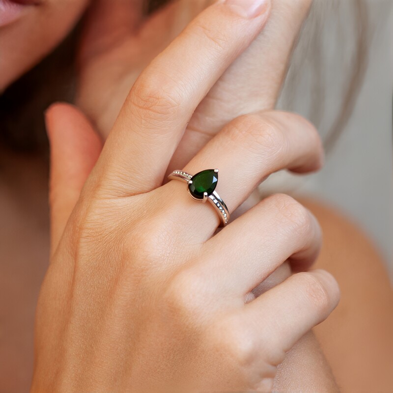 Zilveren ring met een ammoliet