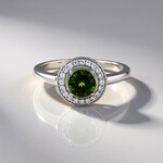 Anello in argento con Diopside Russo