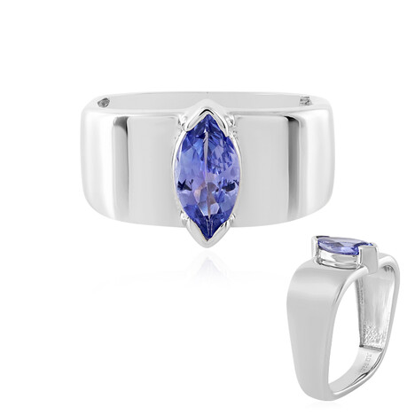Zilveren ring met een tanzaniet
