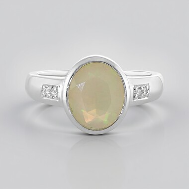Anillo en plata con Ópalo de Welo