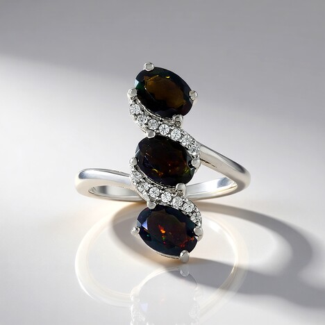 Anello in argento con Opale Mezezo