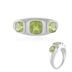 Zilveren ring met een peridoot (de Melo Essence)