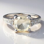 Anello in argento con Ortoclasio