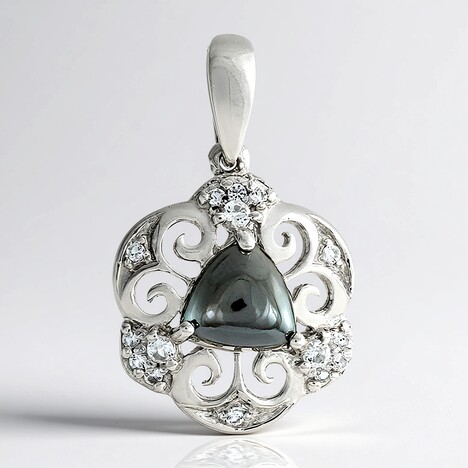 Ciondolo in argento con Ematite Nera