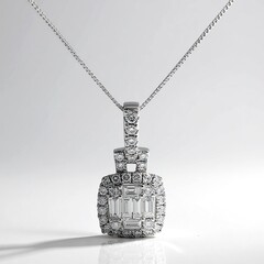 Collana in oro con Diamante SI1 (H)