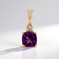 Colgante en plata con Granate Magenta
