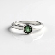 Bague en argent et Apatite chromifère