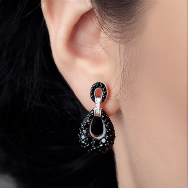 Pendientes en plata con Espinela negra