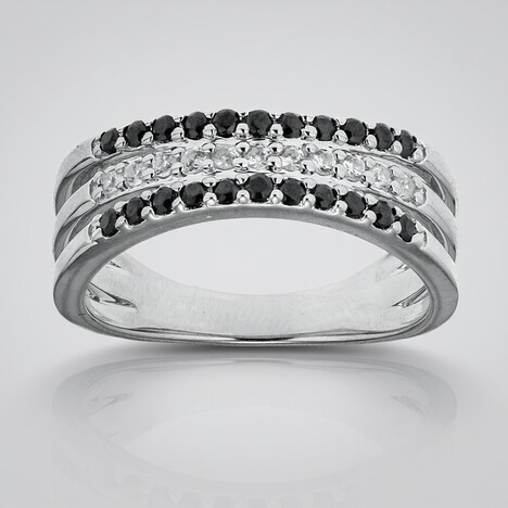 Anello in argento con Spinello Nero
