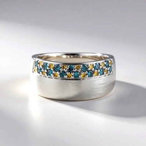 Anello in oro con Diamante Blu I3 (KM by Juwelo)
