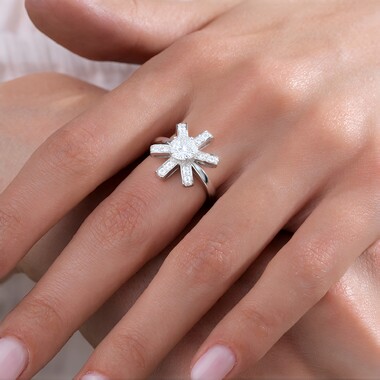 Anello in argento con Zircone