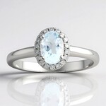 Anello in oro con Acquamarina Brasiliana AAA