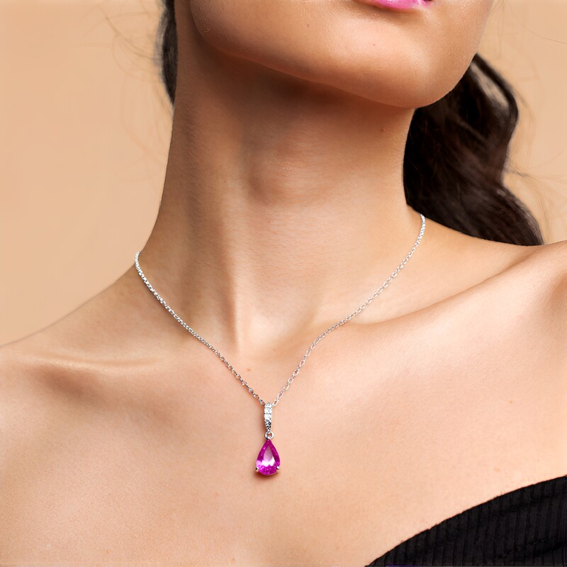 Collar en oro con Zafiro rosado (CIRARI)