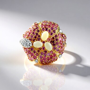 Anillo en oro con Ópalo de Welo (D'vyere)