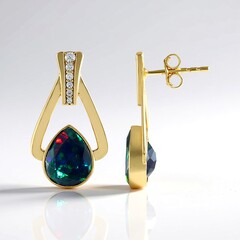 Orecchini in oro con Opale Mezezo (de Melo Gold)