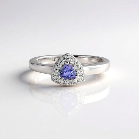 Anello in argento con Tanzanite