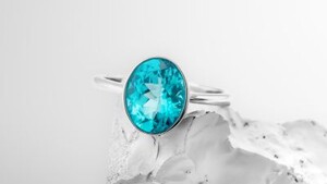 Welche Farbe hat ein Paraiba-Turmalin?