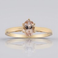 Anillo en oro con Morganita