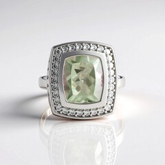 Anello in argento con Ametista Verde