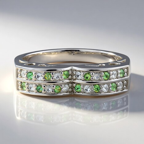 Anello in argento con Alessandrite Brasiliana e Zaffiro Bianco