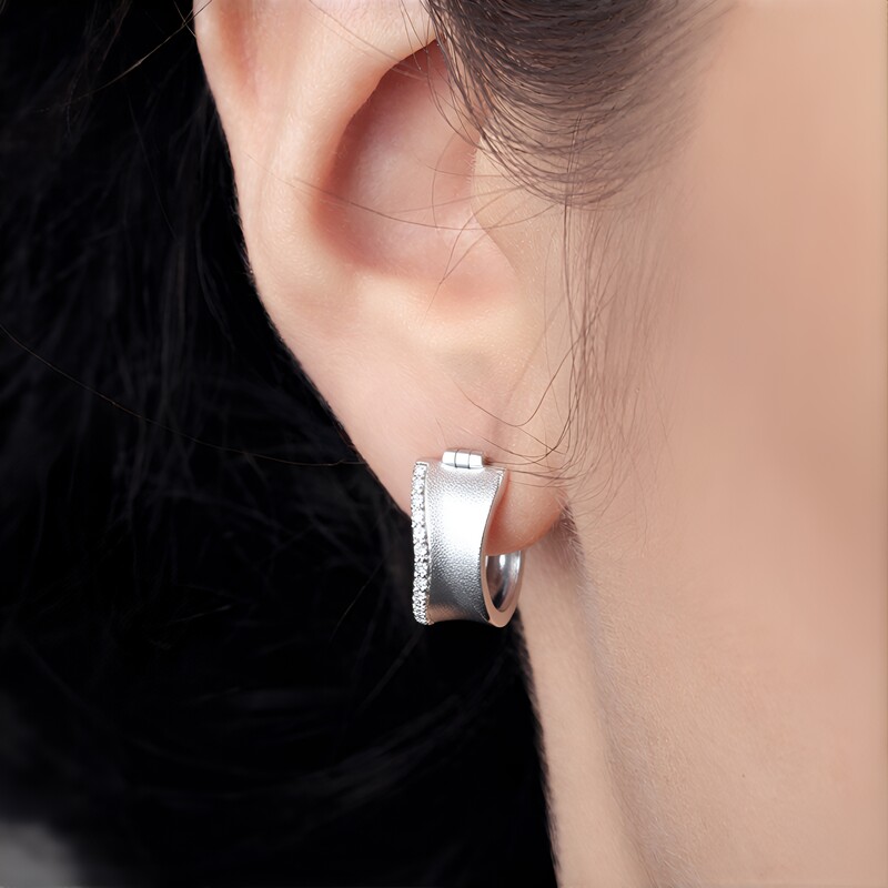 Zircon Silver Earrings (de Melo Essence)