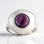 Anello in argento con Charoite
