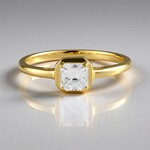 Anello in argento con Zircone