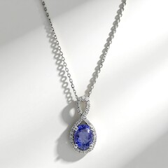 Collana in oro con Tanzanite AAA