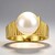 Bague en or et Perle blanche des mers du sud (Michelle Albala)