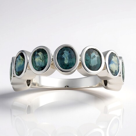 Anello in argento con Zaffiro Petrolio
