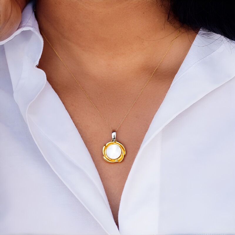 Colgante en plata con Nácar (dagen)