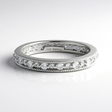 Zilveren ring met zirkonen