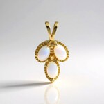 Ciondolo in argento con Opale di Welo (Adela Silber)