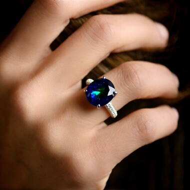 Bague en argent et Opale Mezezo