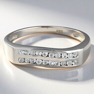 Anillo en plata con Zircón