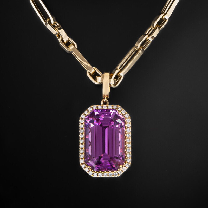 Collar en oro con Cuncita de Patroke (de Melo)