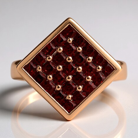 Anello in argento con Granato d’India (MONOSONO COLLECTION)