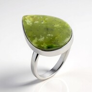 Anello in argento con Nefrite (Bali Barong)