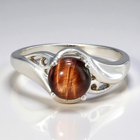 Anello in argento con Occhio di Tigre Rosso