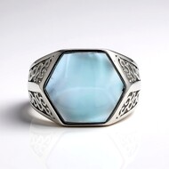 Zilveren ring met een larimar