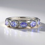 Anello in argento con Tanzanite