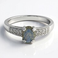 Anillo en plata con Labradorita