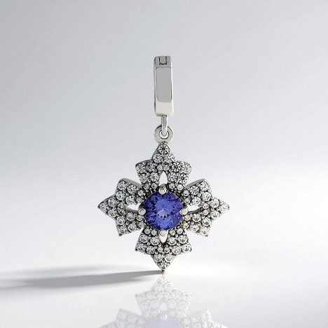 Ciondolo in argento con Tanzanite