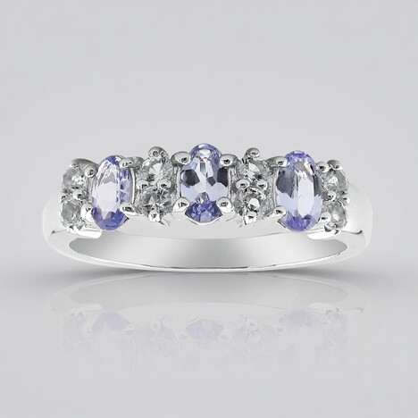 Anello in argento con Tanzanite