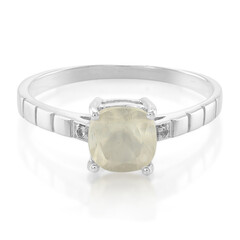 Anillo en plata con Ortoclasa