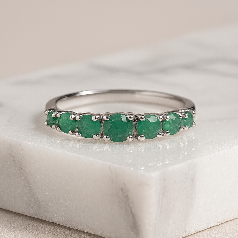 Anillo en plata con Esmeralda de Brasil