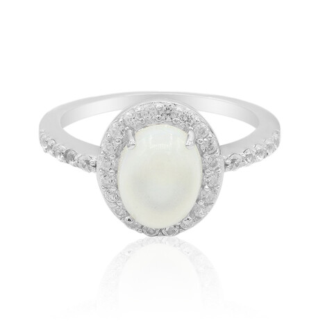 Zilveren ring met een Welo-opaal