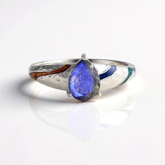 Anello in argento con Labradorite