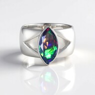 Anillo en plata con Ópalo de Mezezo (de Melo Essence)