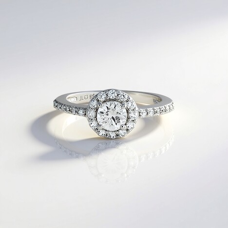 Anello in argento con Zircone